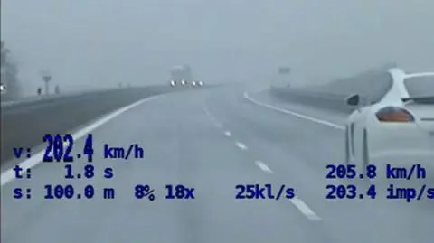 Niemiec pędził ponad 200 km/h. Zobacz nagranie
