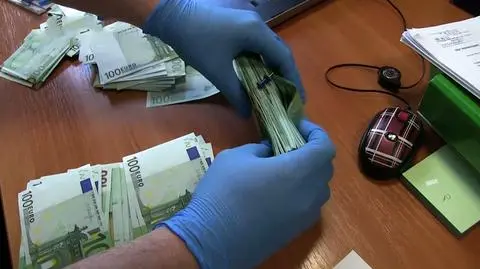 Czarny papier "magicznie" miał się zamieniać w euro