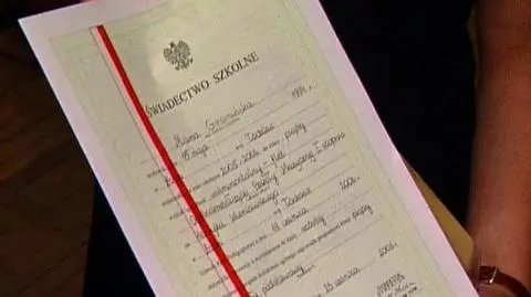 Nauczyciel podrabiał świadectwa. Brał od 500 do 1,5 tys. złotych