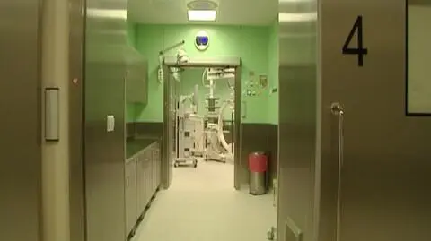 Z fragmentem deski w głowie trafił do szpitala