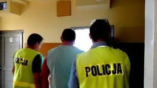 Mężczyzna jest podejrzany o wyłudzenie tysięcy złotych