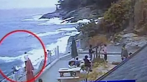 Fala zmiotła 20 osób