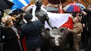 Odsłonięcie pomnika niedźwiedzia Wojtka