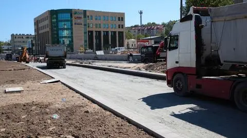 Kończą budowę przerwaną na Euro. 
Lista utrudnień