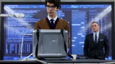 Szef MI6 Alex Younger zdradził jedną z tajemnic wywiadu (materiał "Faktów z Zagranicy" z 9.12.2016 r.). Na zdjęciu Ben Whishaw czyli „Q” na planie "Skyfall"