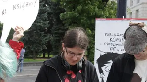 Czytali komiksy przed Sejmem