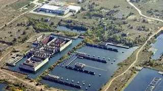 16.03 | W rankingu 28 propozycji lokalizacji elektrowni jądrowej w Polsce pierwsze miejsce zajął Żarnowiec, drugie równorzędnie Warta-Klempicz, Kopań i Nowe Miasto - powiedziała pełnomocnik rządu ds. energetyki jądrowej i wiceminister gospodarki Hanna Trojanowska. (TVN24)