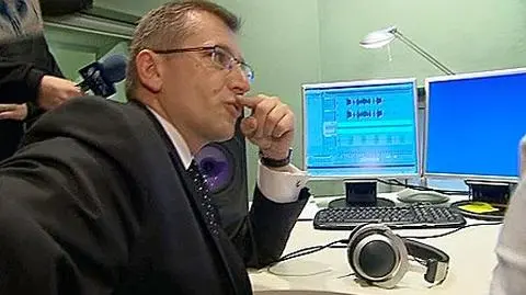 Minister 
 jednak do przesłuchania ws. skrzynek