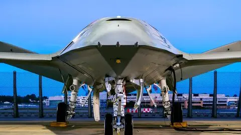 Nowy dron Boeinga (na nagraniu jego protoplasta X-47B)