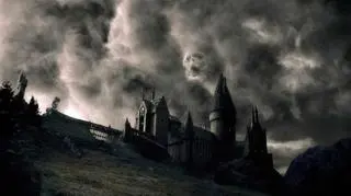 Autorka Harry'ego Pottera buduje domki dla dzieci a la Hogwart