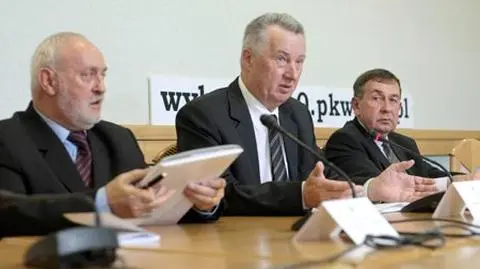 Głosy policzone. Na wyniki jeszcze poczekamy