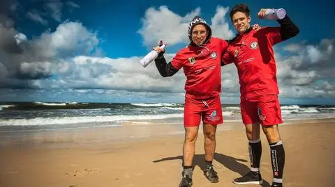 Pomorze: Żonglował i szedł 420 kilometrów. Pobił rekord