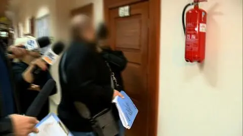 Komornik ustawiał licytacje? Przed dziennikarzami schował się w toalecie