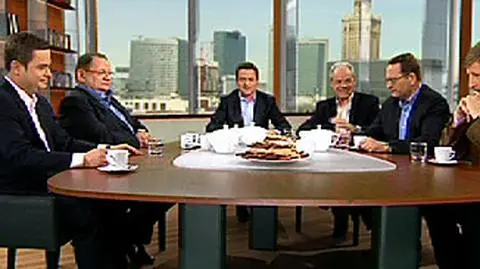 "Premier rządzi 
za pomocą ustawek"