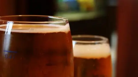 Piła piwo, dostanie chłostę