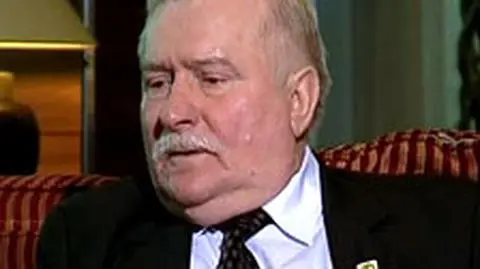 Wałęsa: bo rzucę mikrofon!