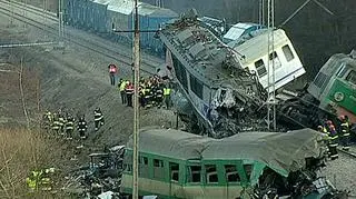 W katastrofie kolejowej pod Szczekocinami zginęło 16 osób