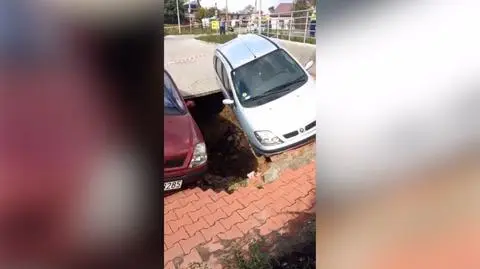 Osuwisko na parkingu