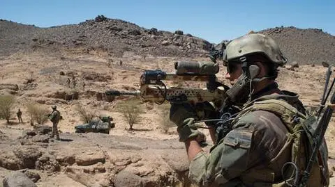 Francja wycofuje żołnierzy z Mali 