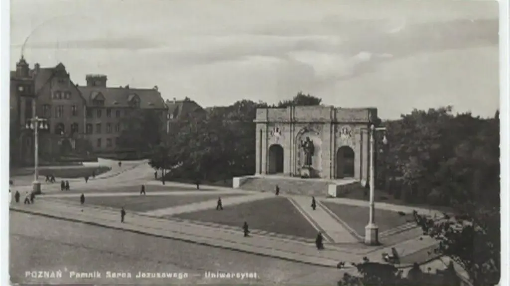 Chcą odbudować pomnik Wdzięczności w Poznaniu