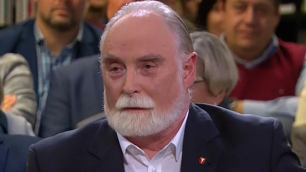 Chwin: nie istnieje coś takiego jak demokracja bezprzymiotnikowa