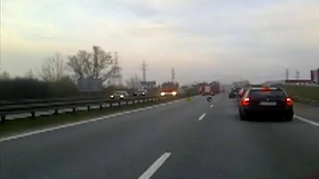 Ciężarówka z drewnem zablokowała obwodnicę Trójmiasta