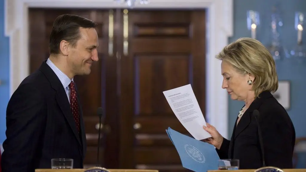 Clinton obiecała "pomyleć" nad kwestią wiz