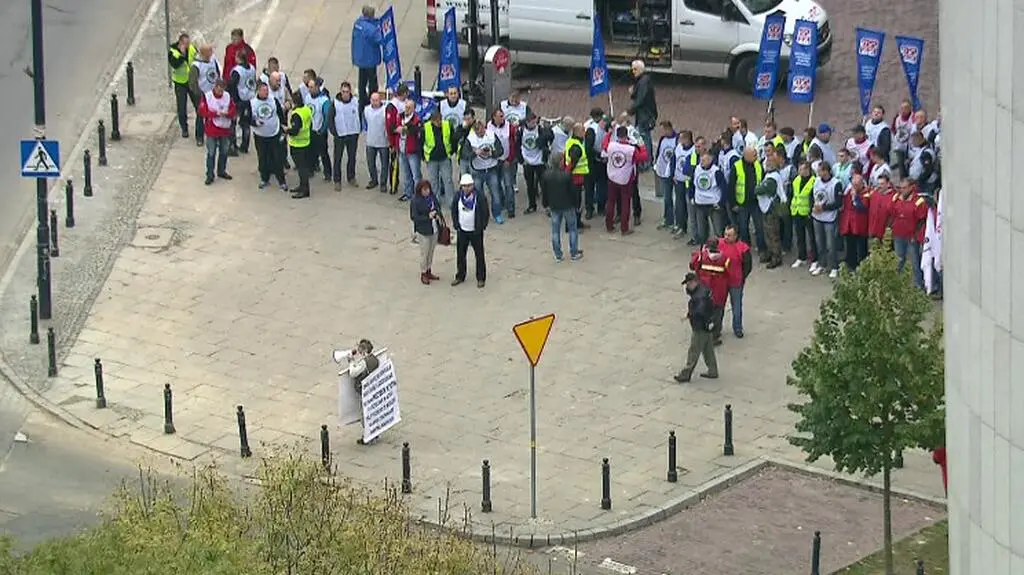 "Co dalej z górnictwem?". Górnicy demonstrują pod Sejmem