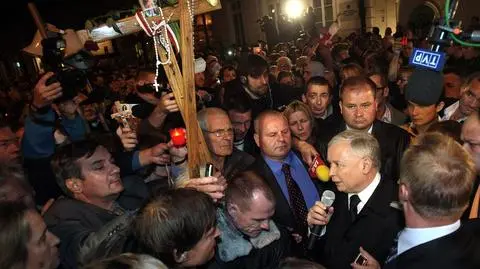 Czwartek pod krzyżem (TVN24, fot. PAP)