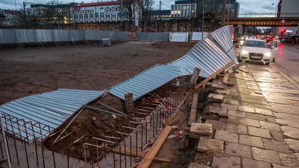 Dolny Śląsk. Strażacy przygotowani do działań przez całą noc
