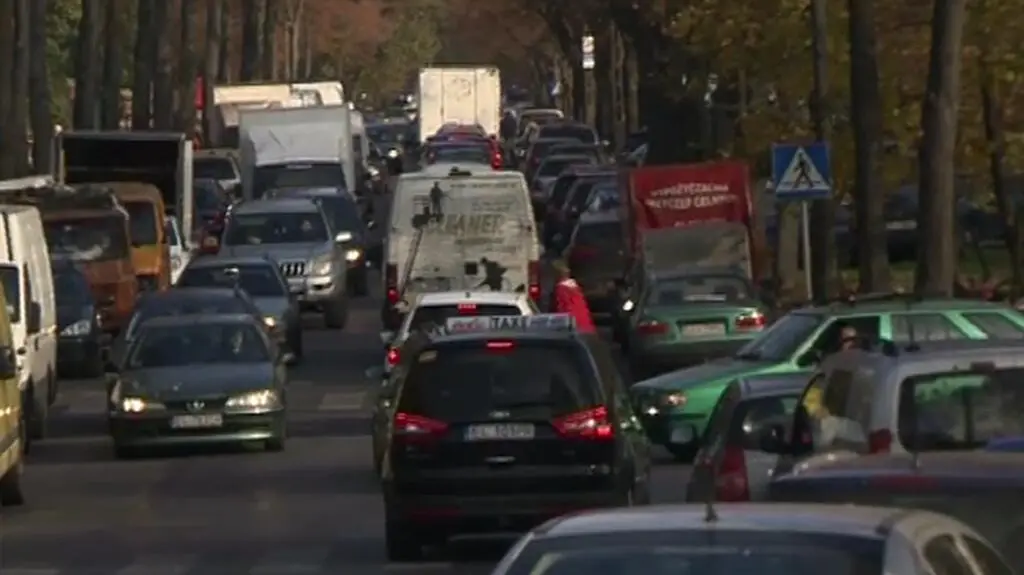 Drogi wokół łódzkich cmentarzy - stan na godz. 13 