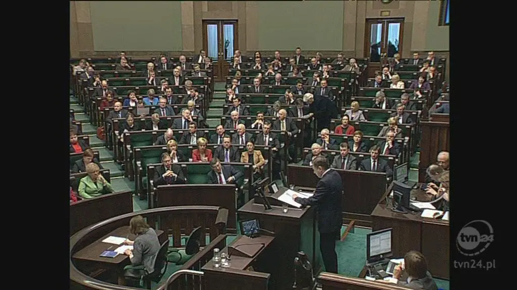 Duda przypomina pytania referendów z lat poprzednich
