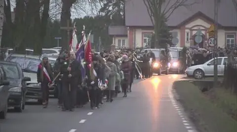 Dwie ofiary, czworo osieroconych dzieci. Trauma po podpaleniu w Makowie