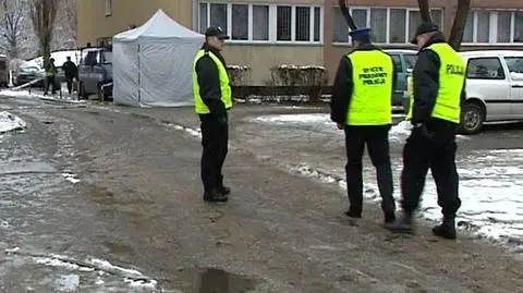 Dwoje dzieci wypadło z okna. Jedno nie żyje