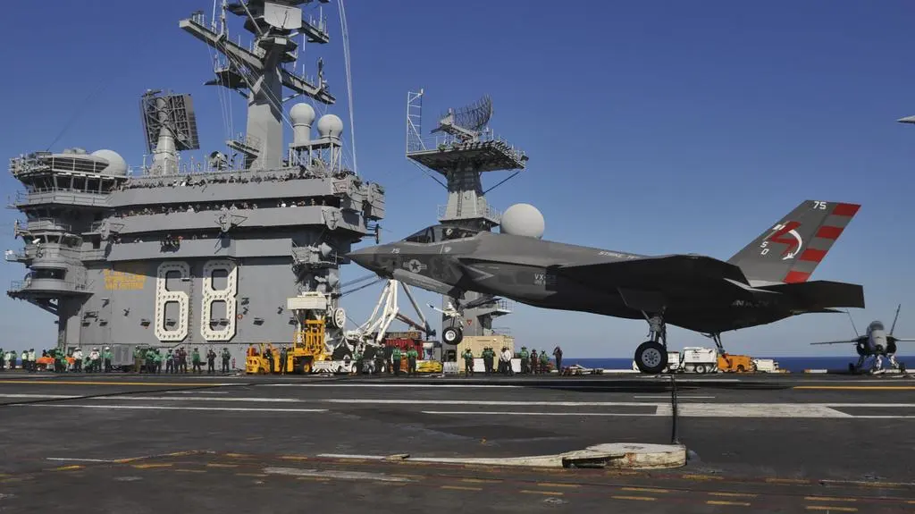 F-35 zawitał na lotniskowiec