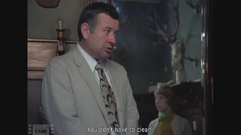 Fragment filmu "Poszukiwany poszukiwana" Stanisława Barei