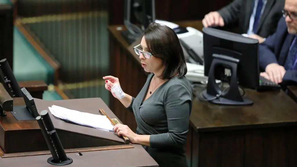 Gasiuk-Pihowicz: Wyborcy dali czerwoną kartkę Piotrowiczowi. Czy wy naprawdę chcecie dać teraz zielone światło Piotrowiczowi?