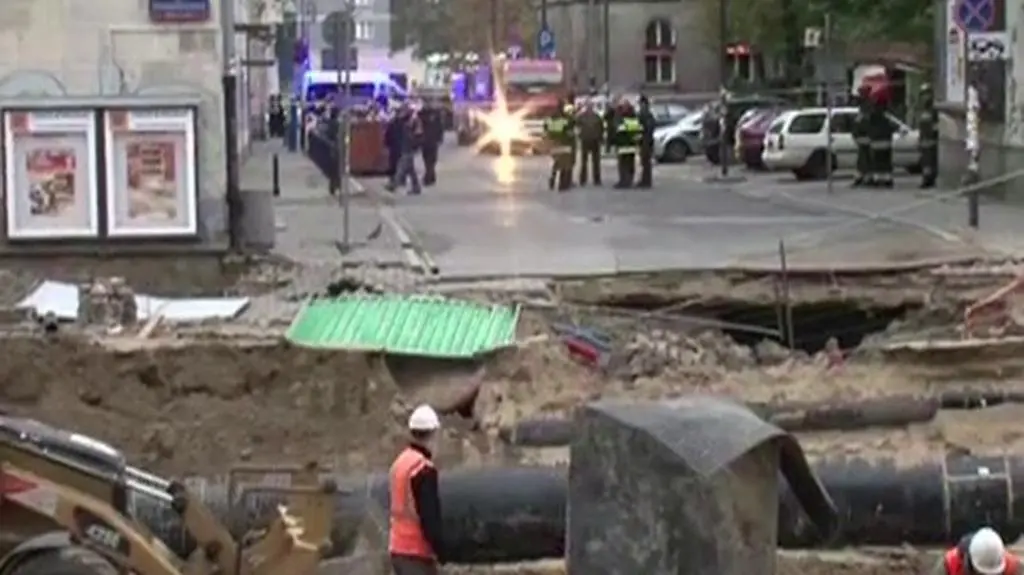 Geolog: Jak wypłynęła woda, to musiało się zapaść