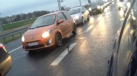 Gigantyczne korki przed bramkami na A4