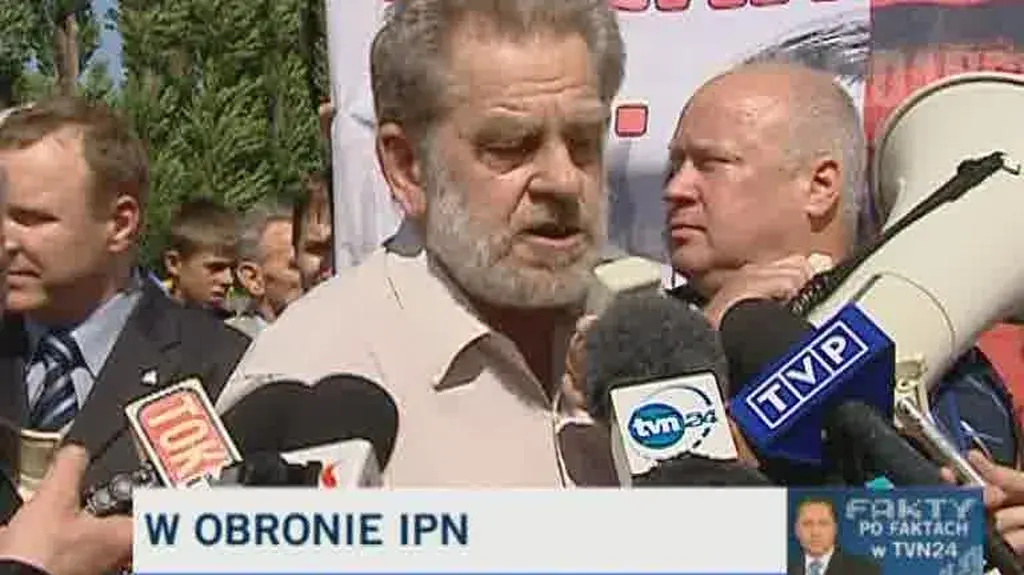 Gwiazda o Wałęsie i IPN