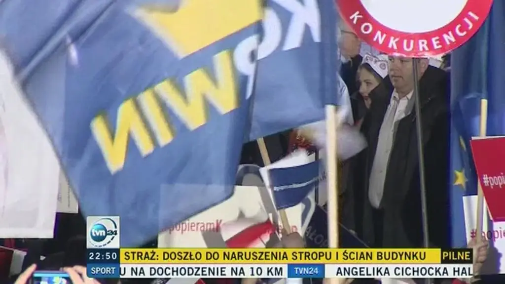 Gwizdy i krzyki w czasie przemówienia Bronisława Komorowskiego 