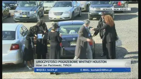 Houston pożegnali bliscy, przyjaciele i fani (TVN24)