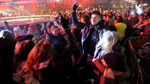 Huczna zabawa w Krakowie. Nowy Rok witało 20 tys osób