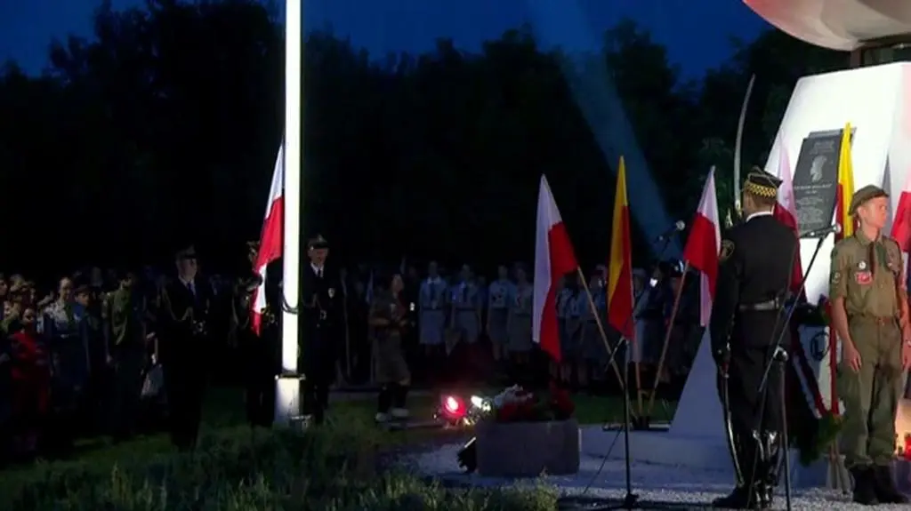 Hymn Polski na Kopcu Powstania Warszawskiego 