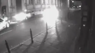 Inne ujęcie incydentu posła Wiplera z policją 