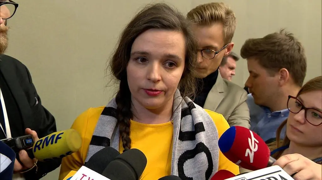 Jachira: oni tylko ściągnęli bluzę