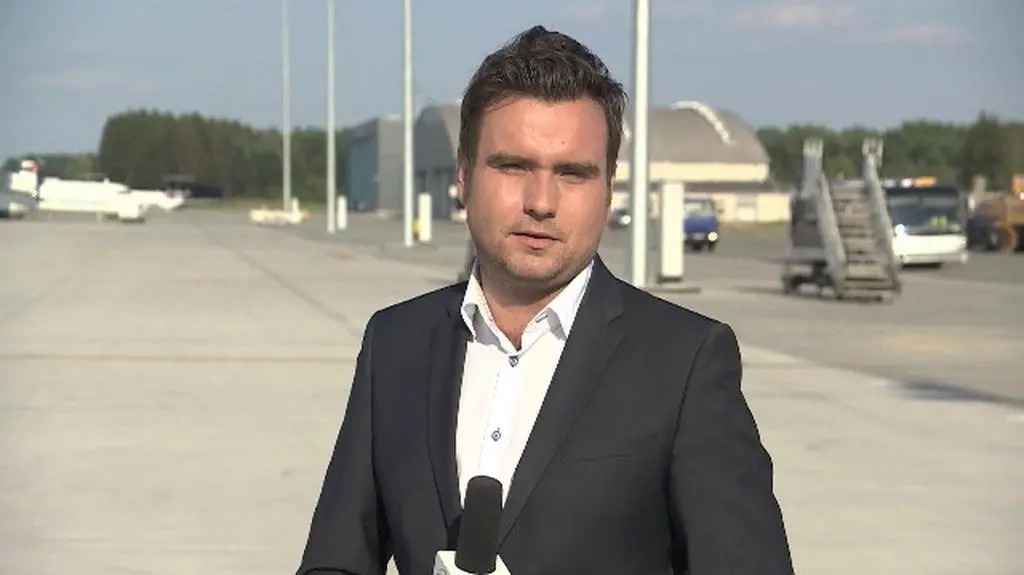 Jak wygląda praca w liniach lotniczych?