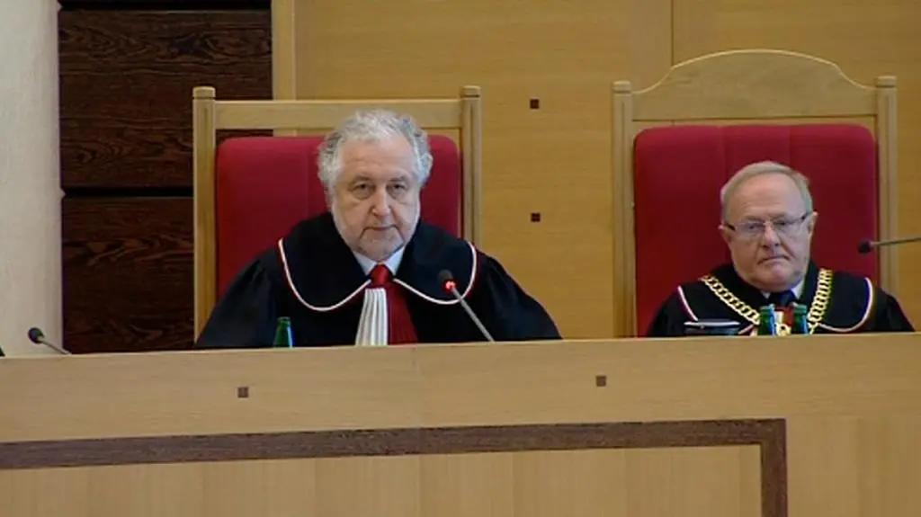 Jakie wolności konstytucyjne narusza ustawa? 