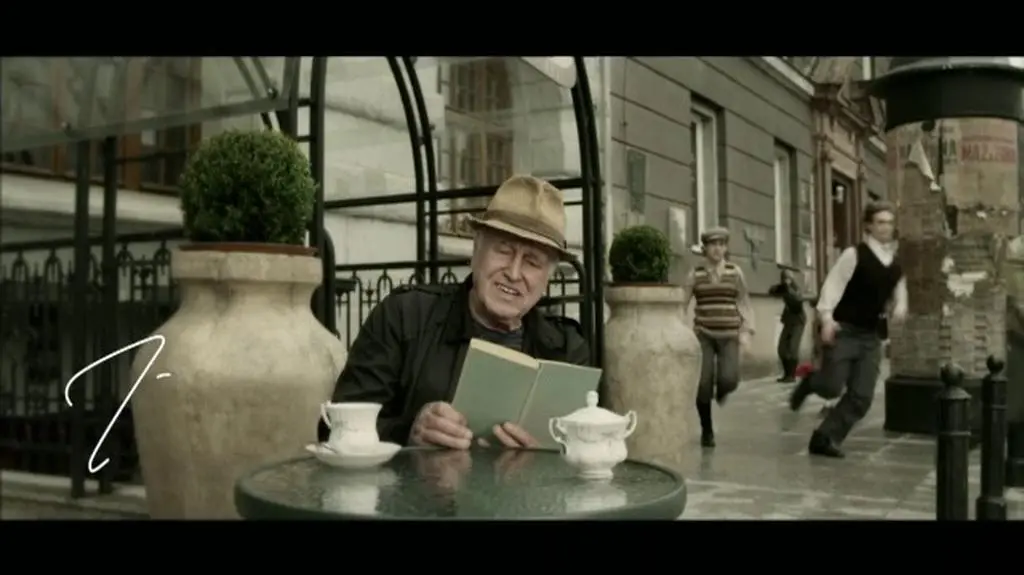 Jan Nowicki w spocie "Zaczytanych wakacji"