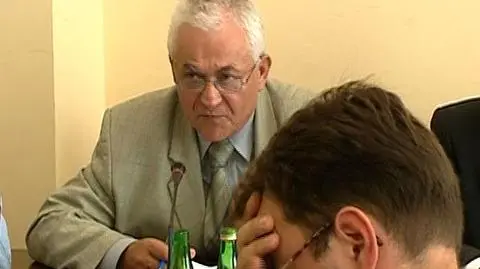 Janusz Maksymiuk z Samoobrony stawia zarzut przewodniczącemu komisji Markowi Suskiemu z PiS